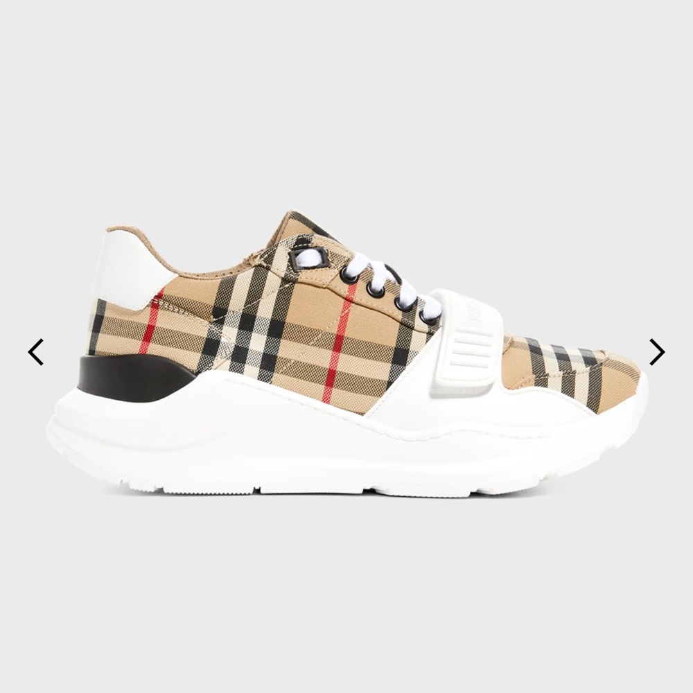 Burberry Shoes - Picture 3 of 5